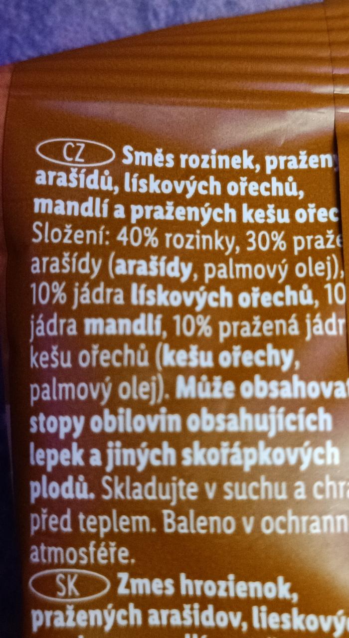 Nuts Raisin Alesto kalorie kJ a nutriční hodnoty KalorickéTabulky cz