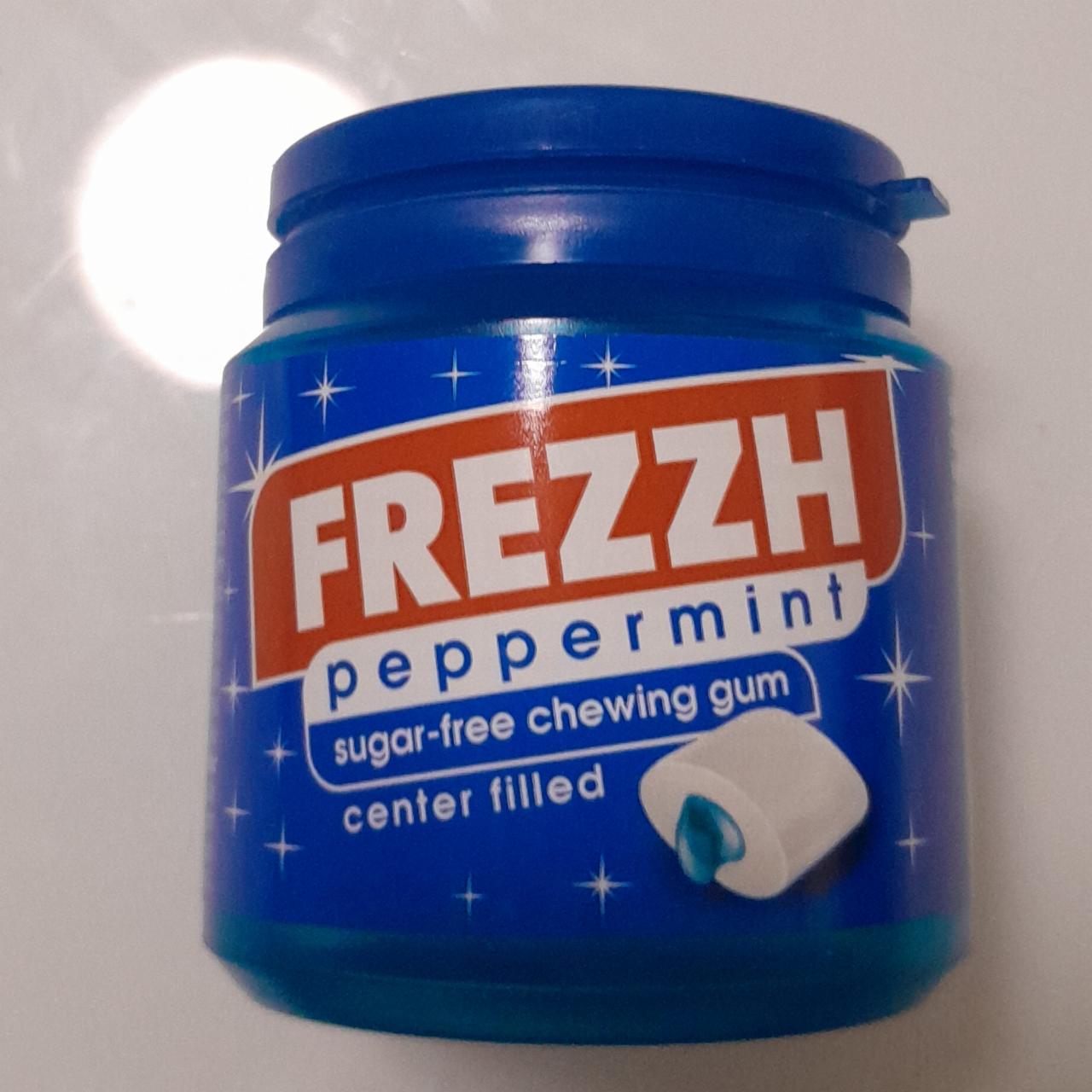 Fotografie - Peppermint sugar-free chewing gum center filled Frezzh