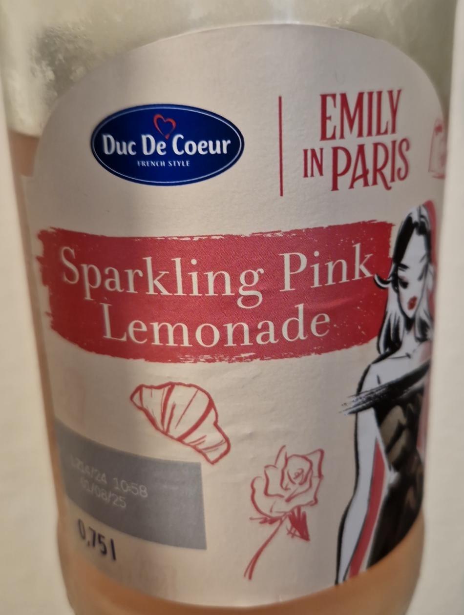 Fotografie - Sparkling pink lemonade emily in paris Duc De Coeur