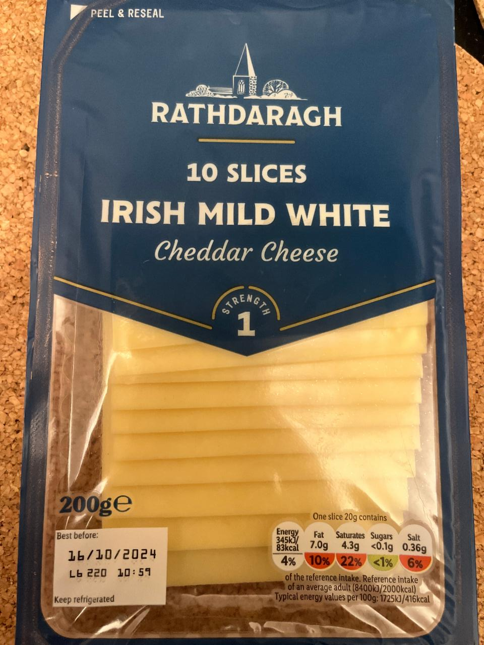 Fotografie - Irish mild white cheddar cheese Rathdaragh