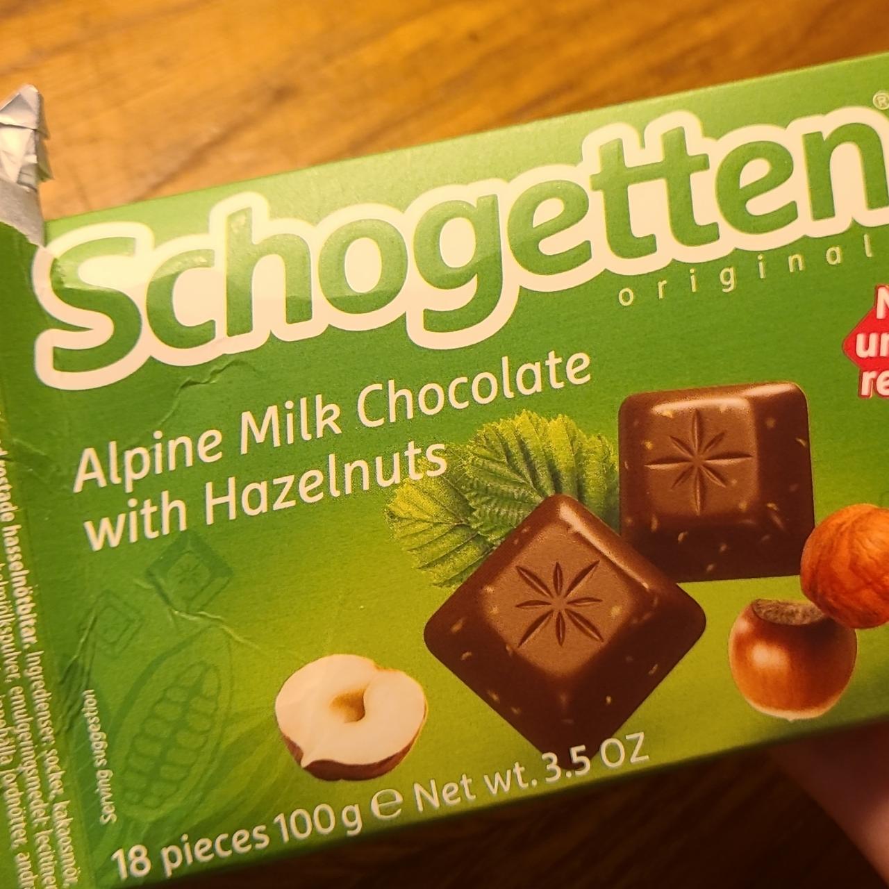 Fotografie - Alpine Milk Chocolate with Hazelnuts Schogetten