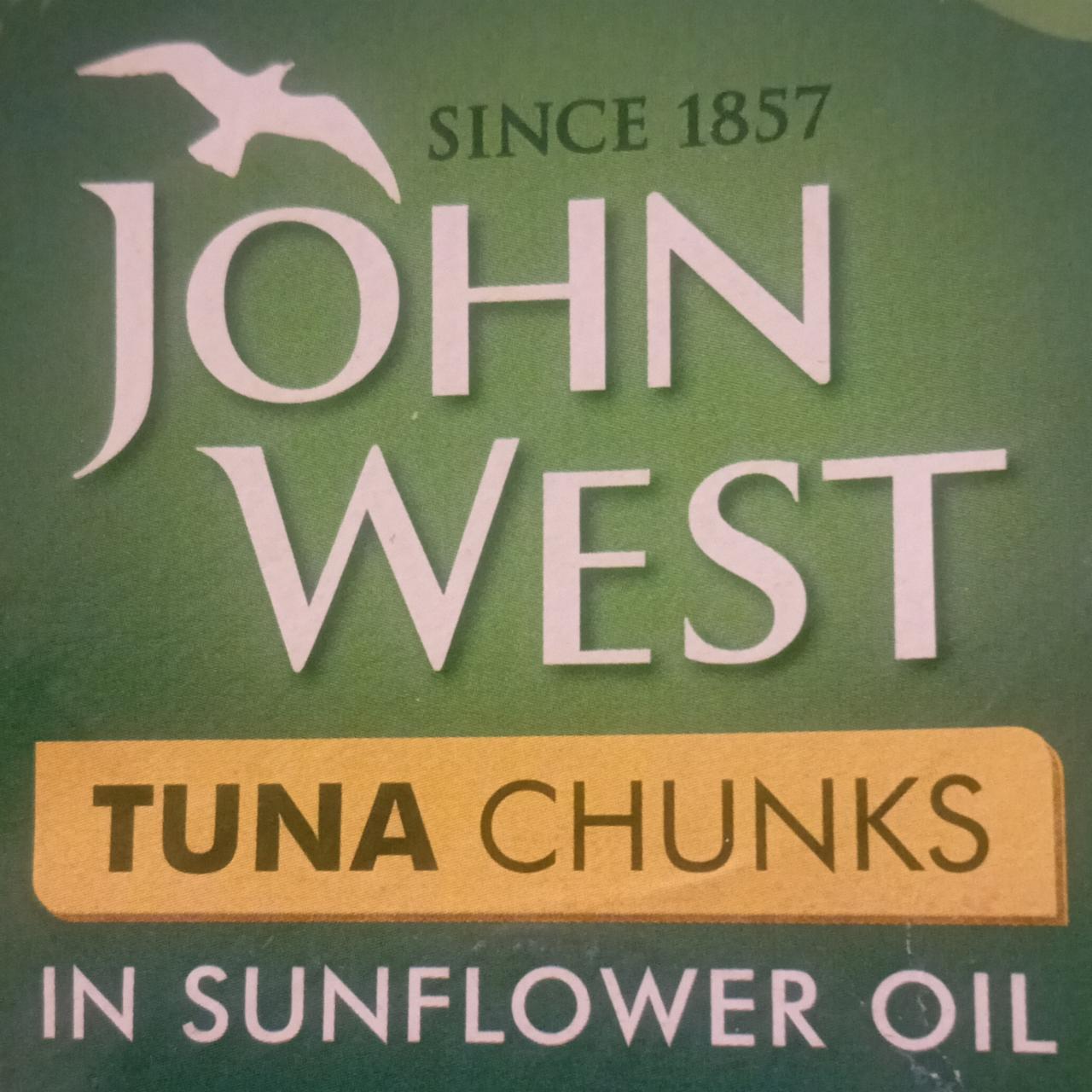 Fotografie - Tuna chunks in sunflower oil John West