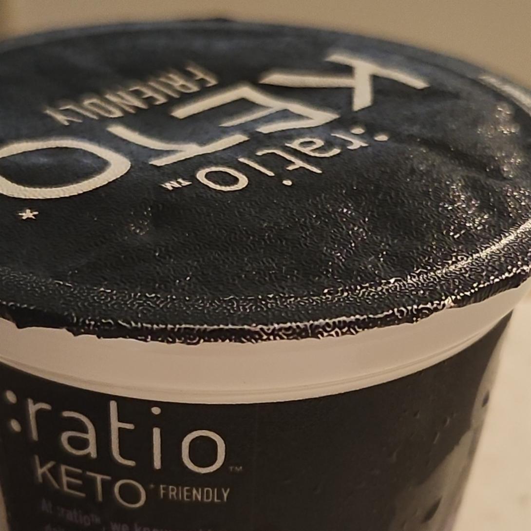 Fotografie - KETO friendly yogurt cultured dairy snack blueberry :ratio