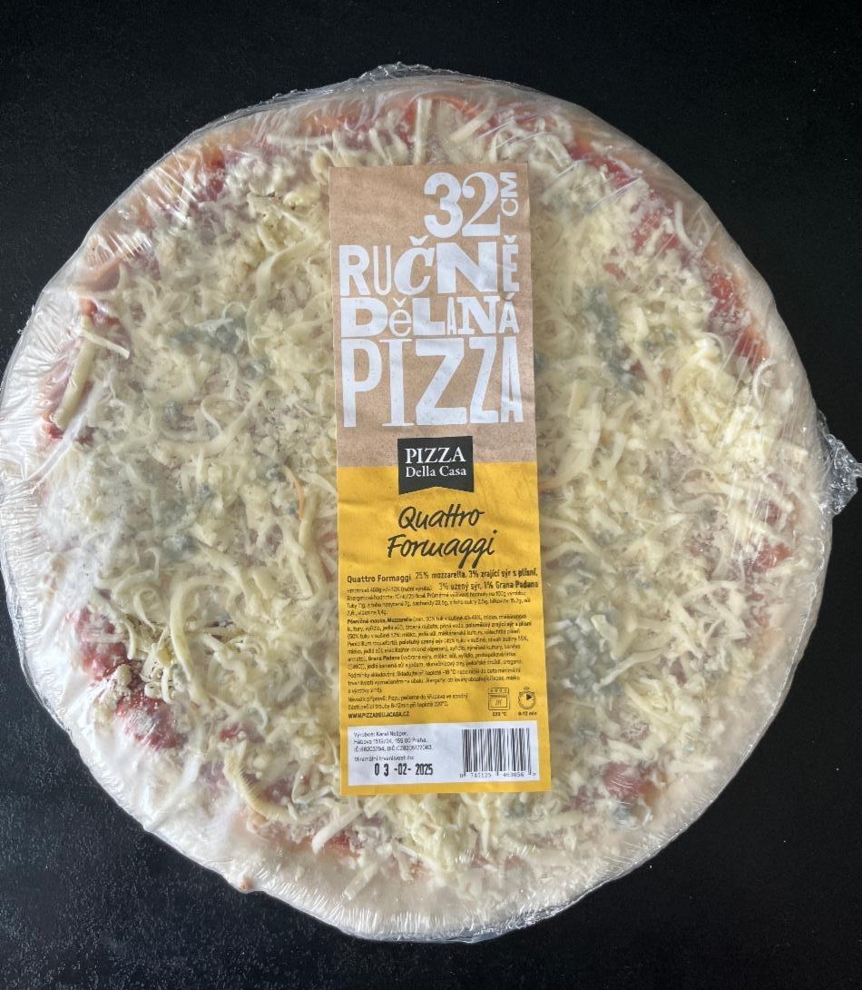 Fotografie - Quattro formaggi Pizza Della Casa