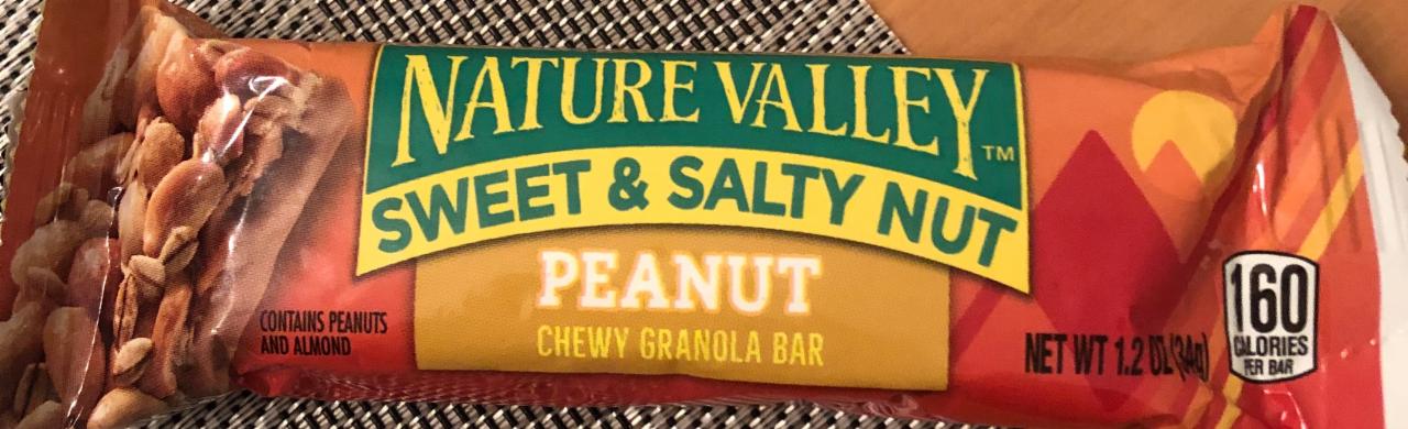 Fotografie - Sweet & Salty nut peanut Nature Valley