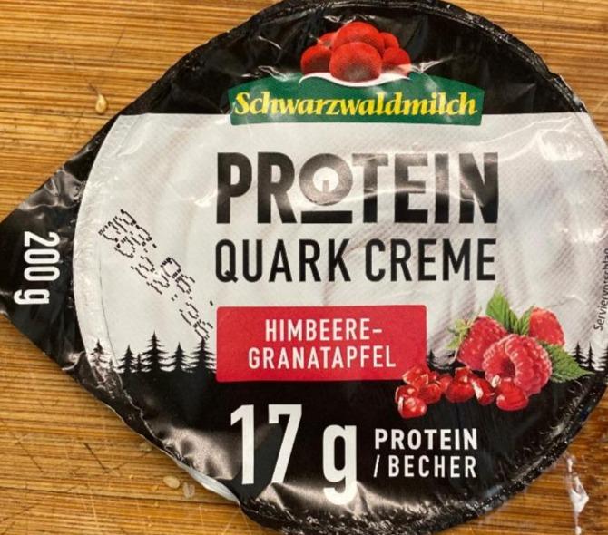 Fotografie - Protein quark creme himbeere-granatapfel Schwarzwaldmilch