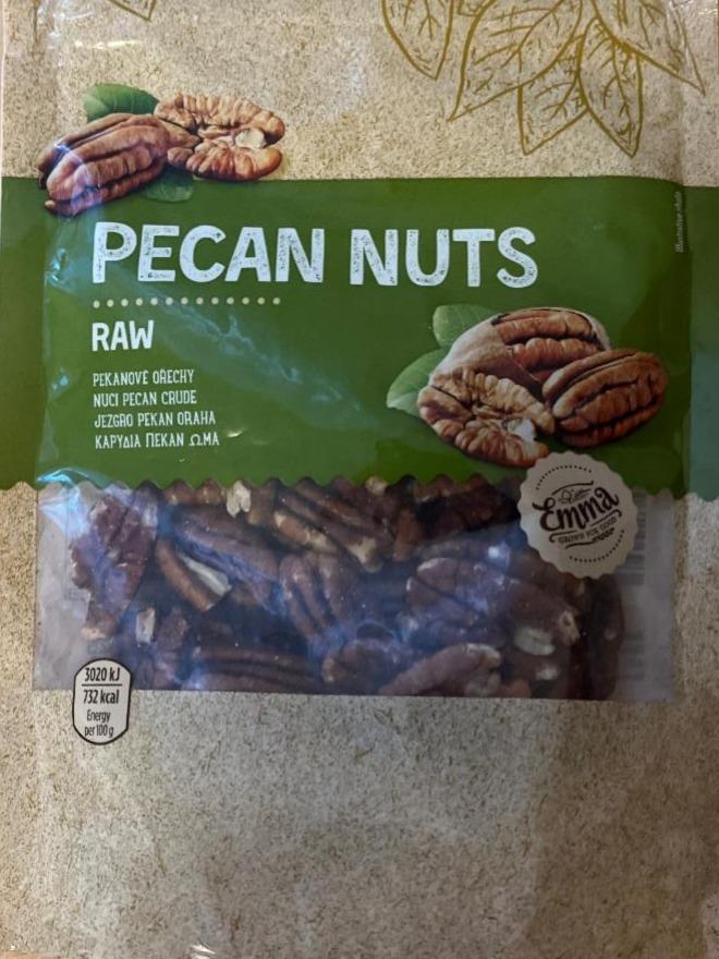 Fotografie - Pecan nuts raw Emma Grown For Good