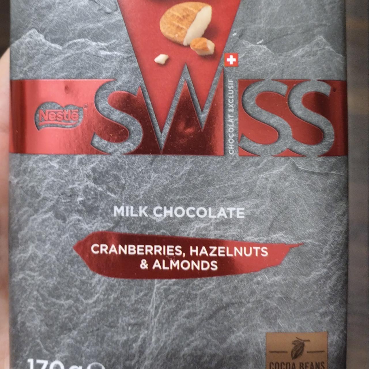 Fotografie - Swiss milk chocolate cranberries, hazelnuts & almonds Nestlé