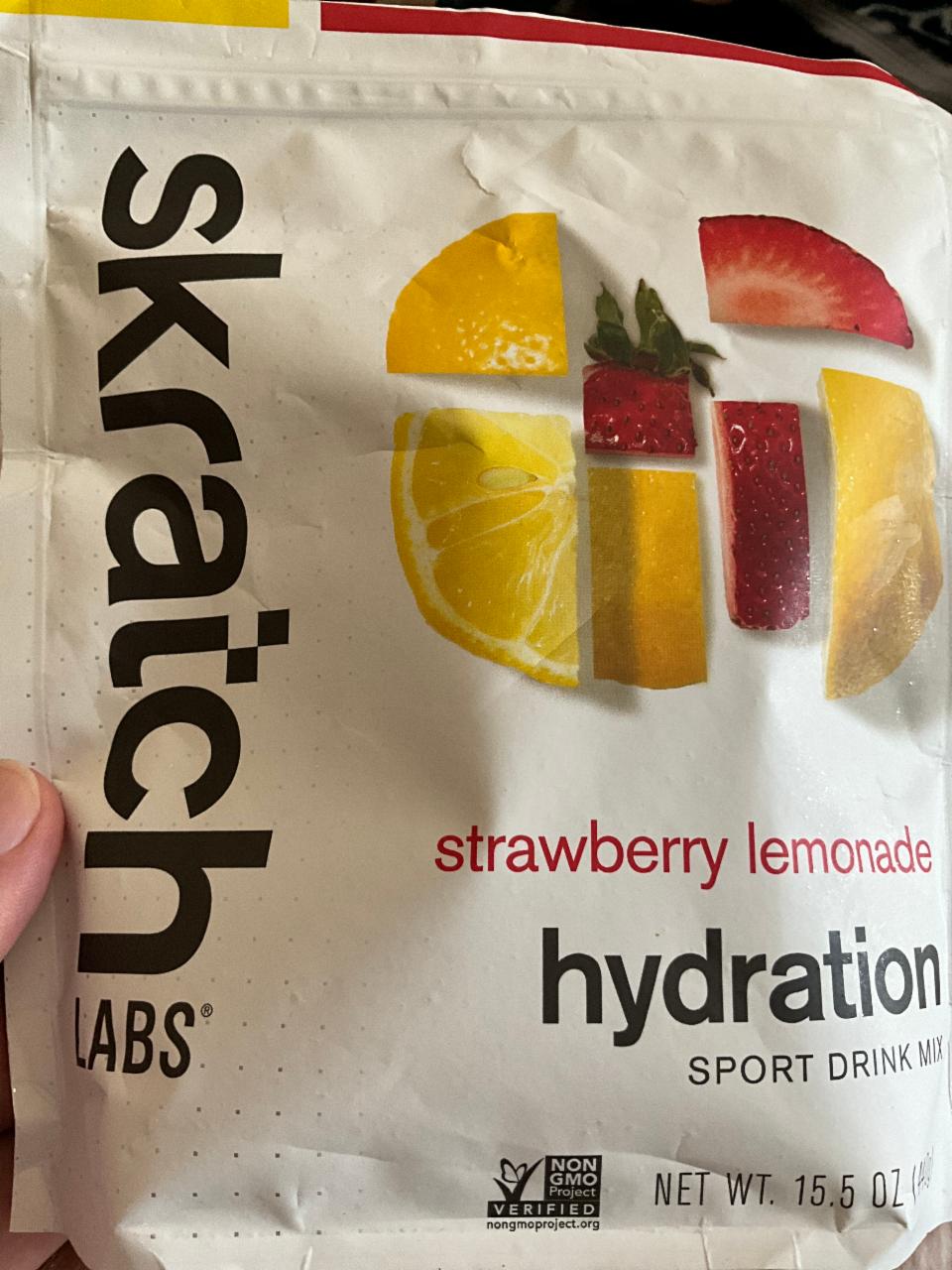 Fotografie - Hydration sport drink mix strawberry lemonade Skratch Labs