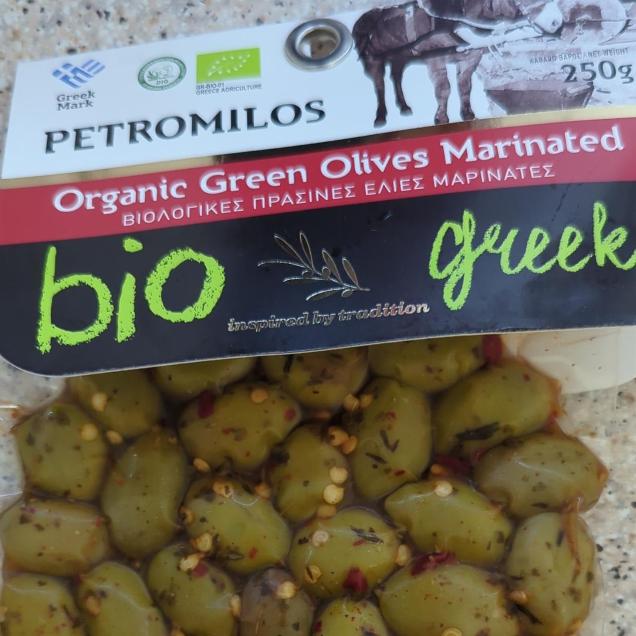 Fotografie - Organic green olives marinated Petromilos