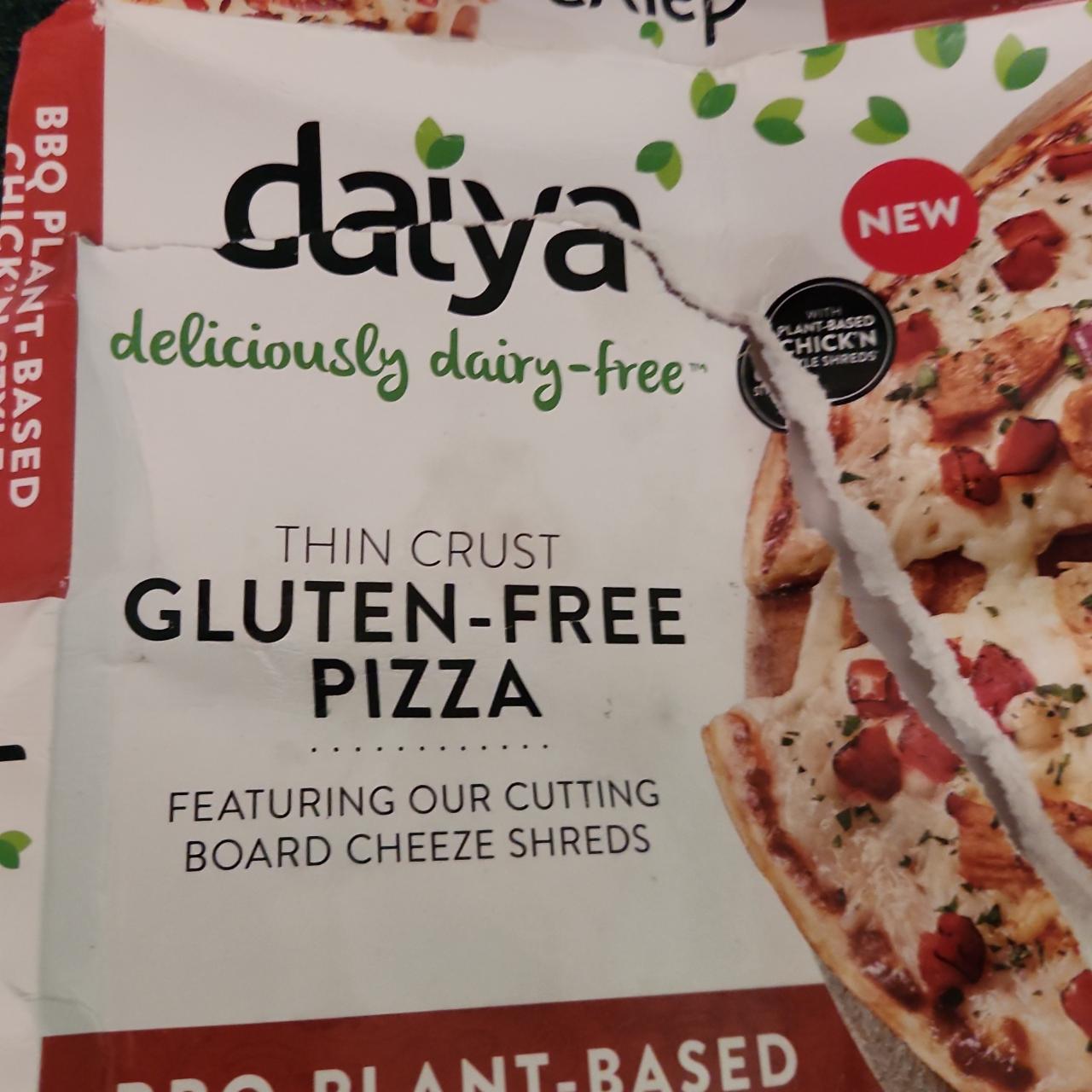 Fotografie - Gluten free pizza BBQ plant-based chicken Daiya