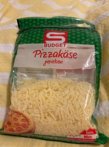 Fotografie - Pizza käse gerieben Budget