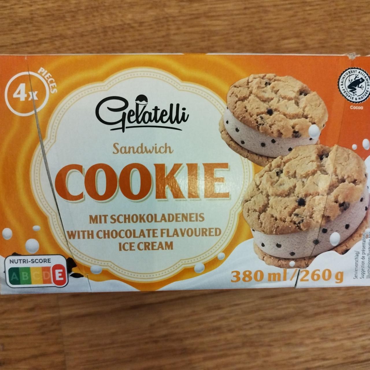 Fotografie - Sandwich cookie with chocolate flavoured ice cream Gelatelli