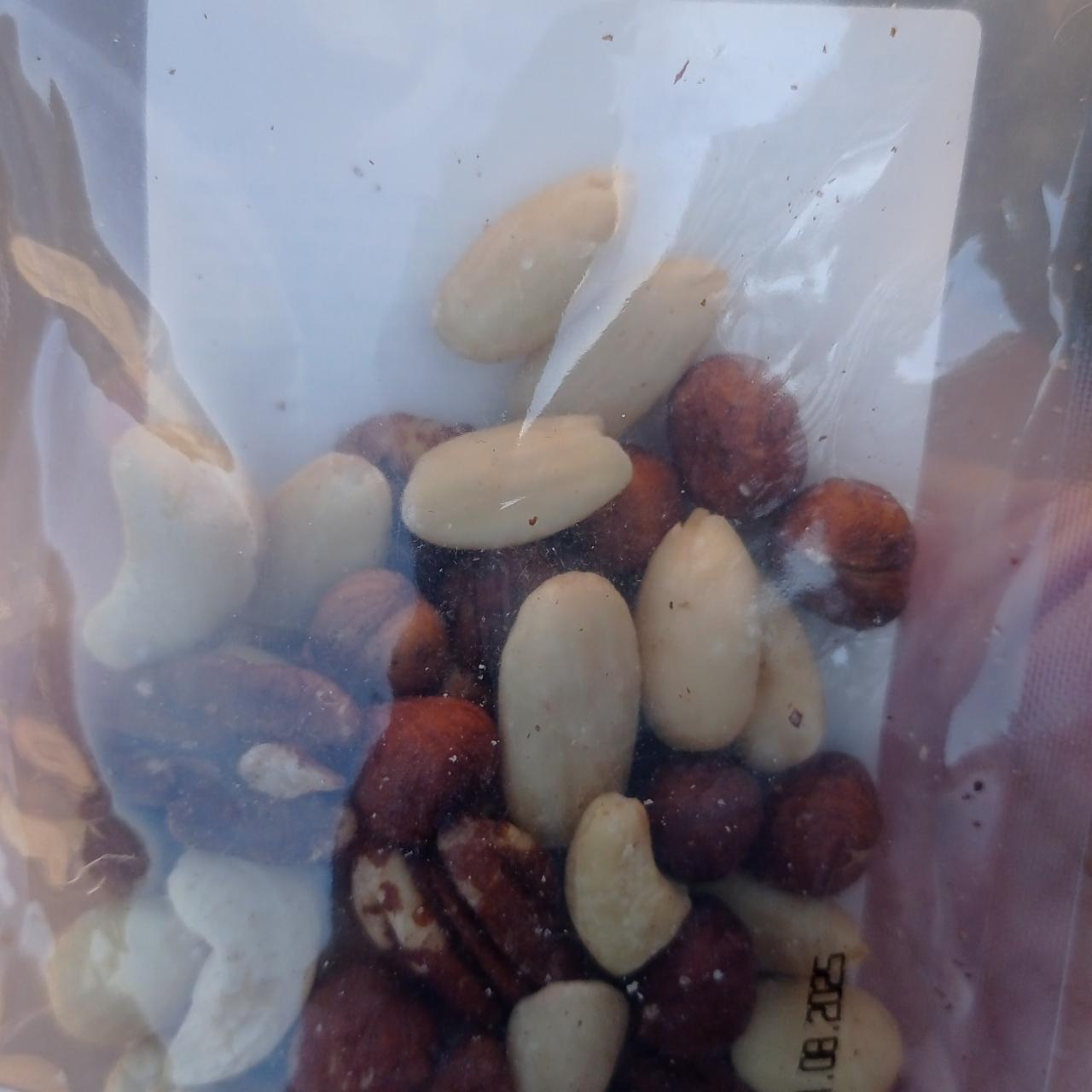 Fotografie - Trail mix nuts with pecans Vilgain