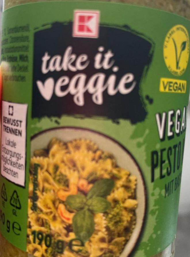 Fotografie - Vegan pesto verde mit basilikum K-take it veggie