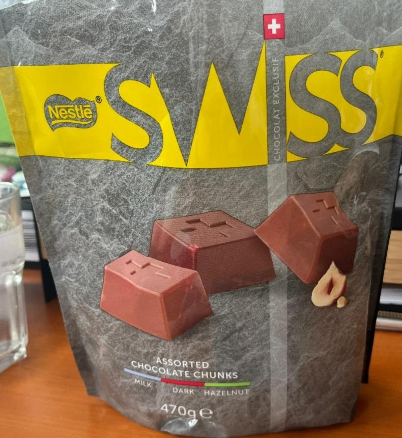 Fotografie - Swiss assorted chocolate chunks dark chocolate Nestlé