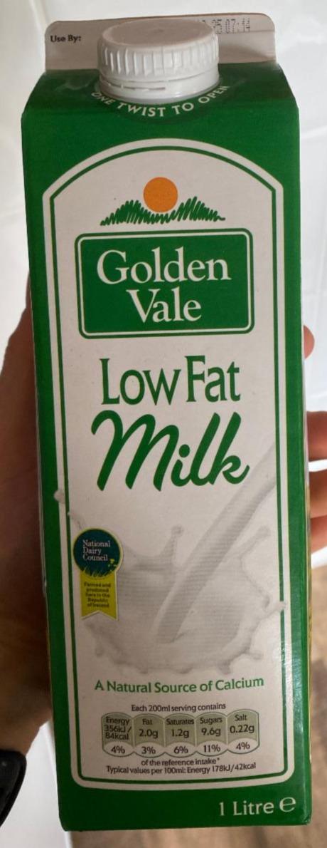 Fotografie - Low fat milk Golden Vale