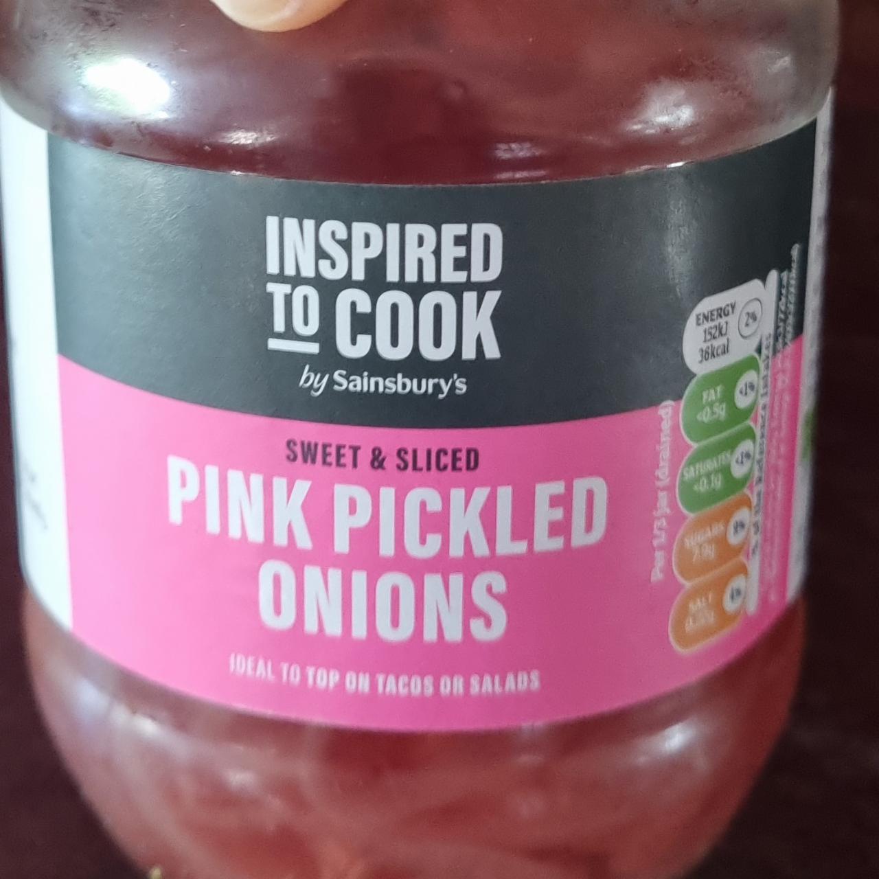 Fotografie - Sweet & sliced pink pickled onions inspired to cook by Sainsbury's