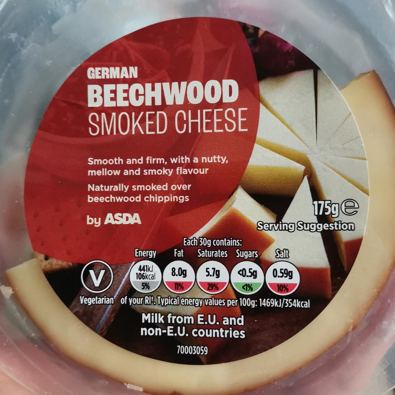 Fotografie - German beechwood smoked cheese Asda