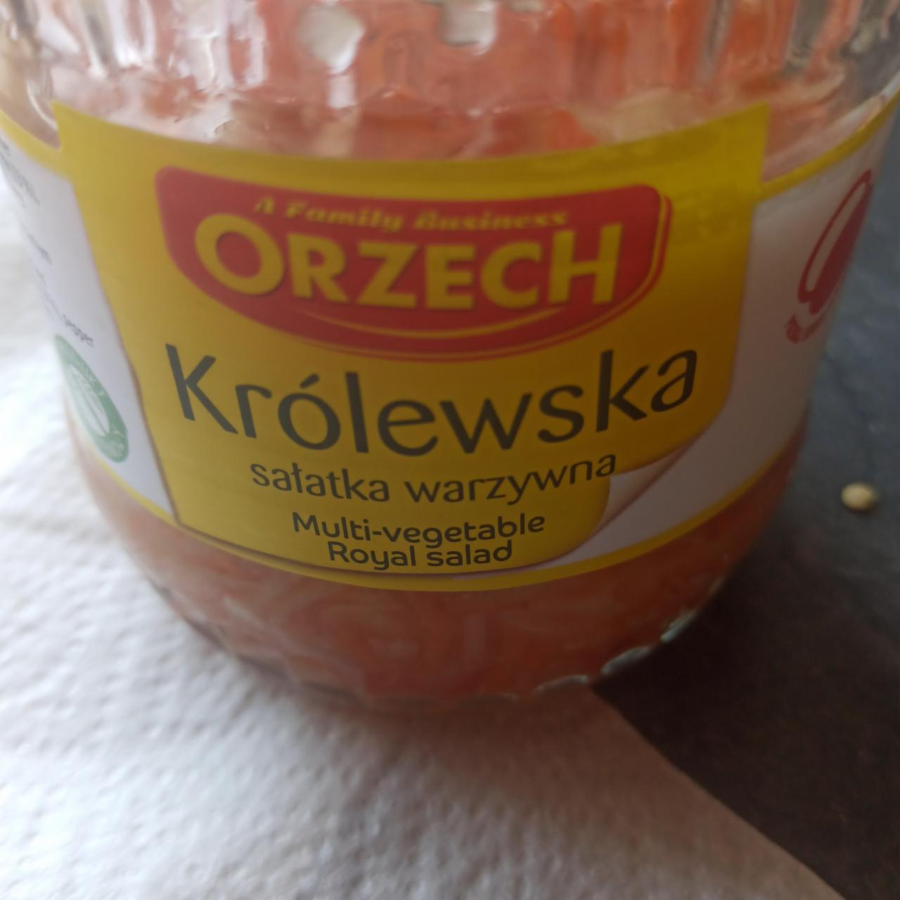 Fotografie - Królewská salatka warzywna Orzech