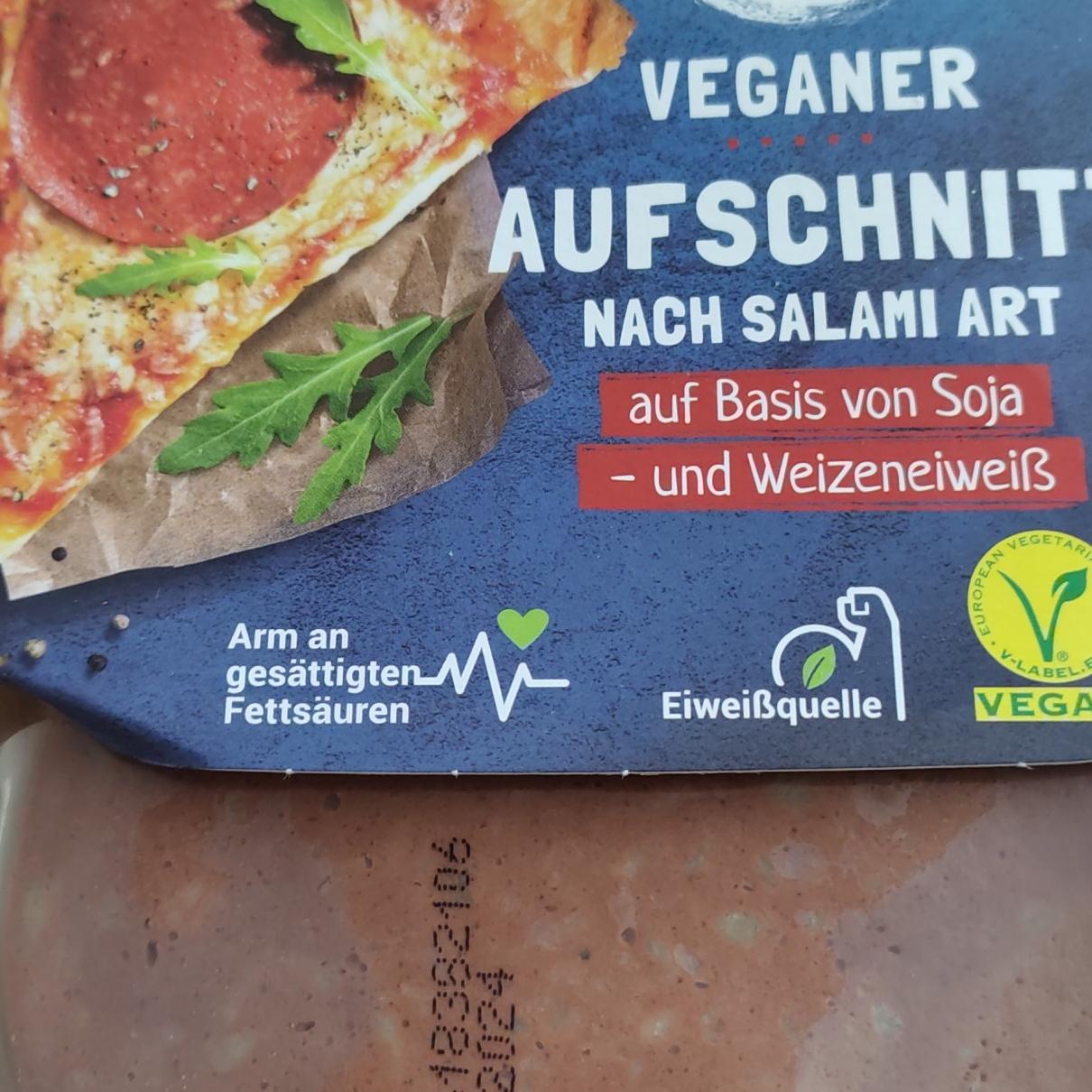 Fotografie - Veganer aufschnitt nach salami art Hobelz Veggie world