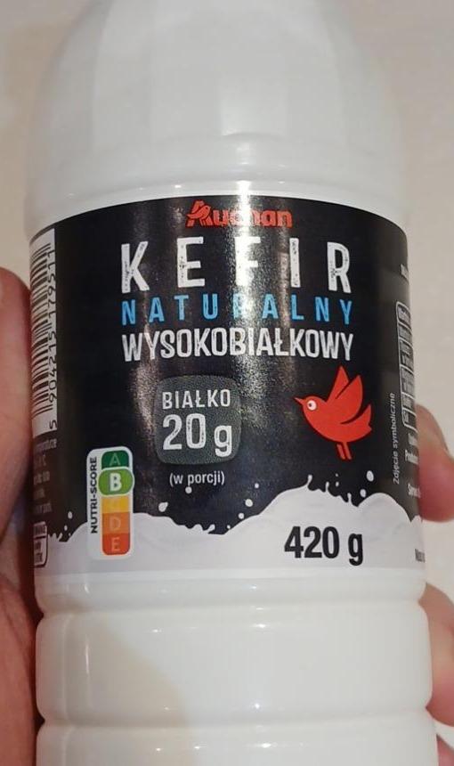 Fotografie - Kefir naturalny wysokobiałkowy Auchan