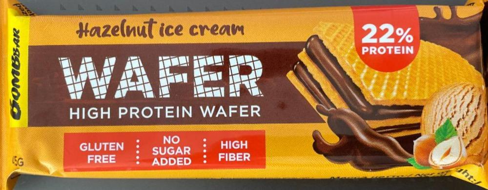 Fotografie - Hazelnut ice cream wafer high protein wafer Bombbar