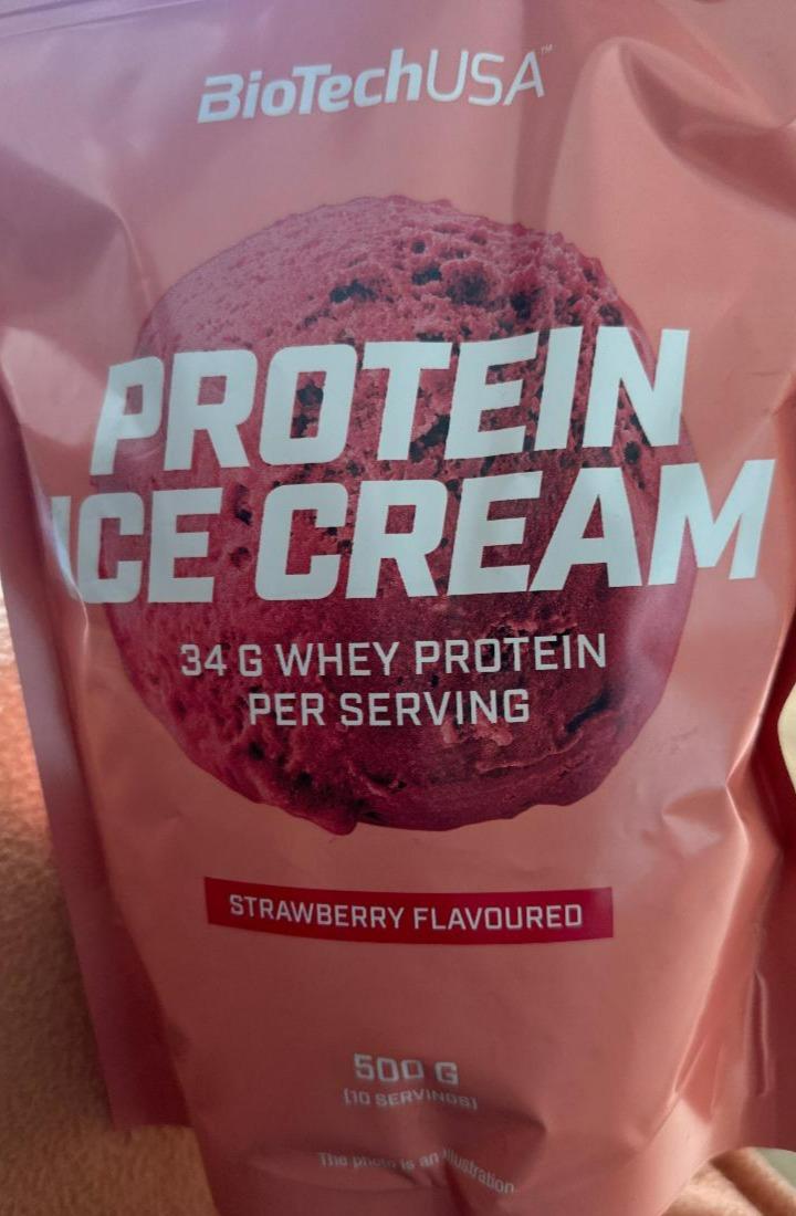 Fotografie - Protein ice cream strawberry BioTechUSA