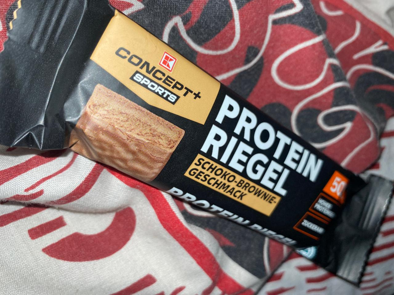 Fotografie - Concept sports protein riegel schoko brownie geschmack Kaufland