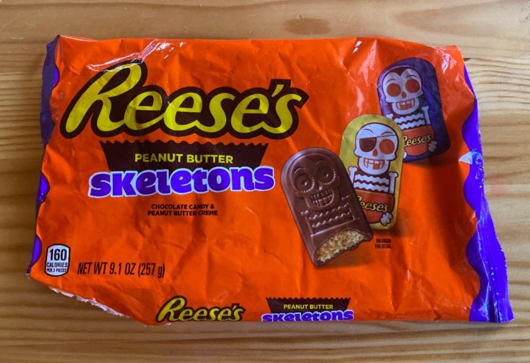 Fotografie - Peanut butter skeletons Reese's