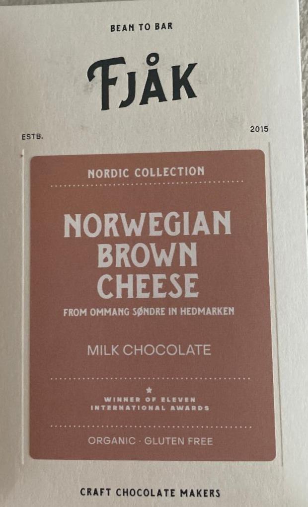 Fotografie - Norwegian brown cheese milk chocolate FJÅK