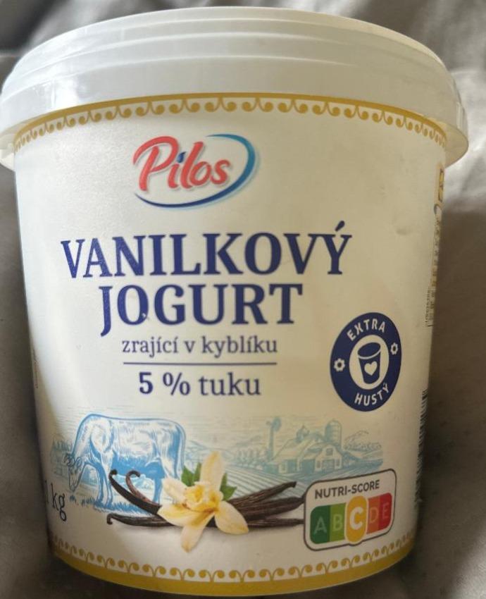 Fotografie - Vanilkový jogurt zrající v kyblíku 5% tuku Pilos