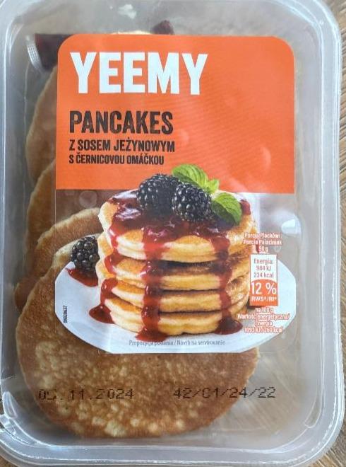 Fotografie - Yemmi pancakes z sosem jezynowym Biedronka