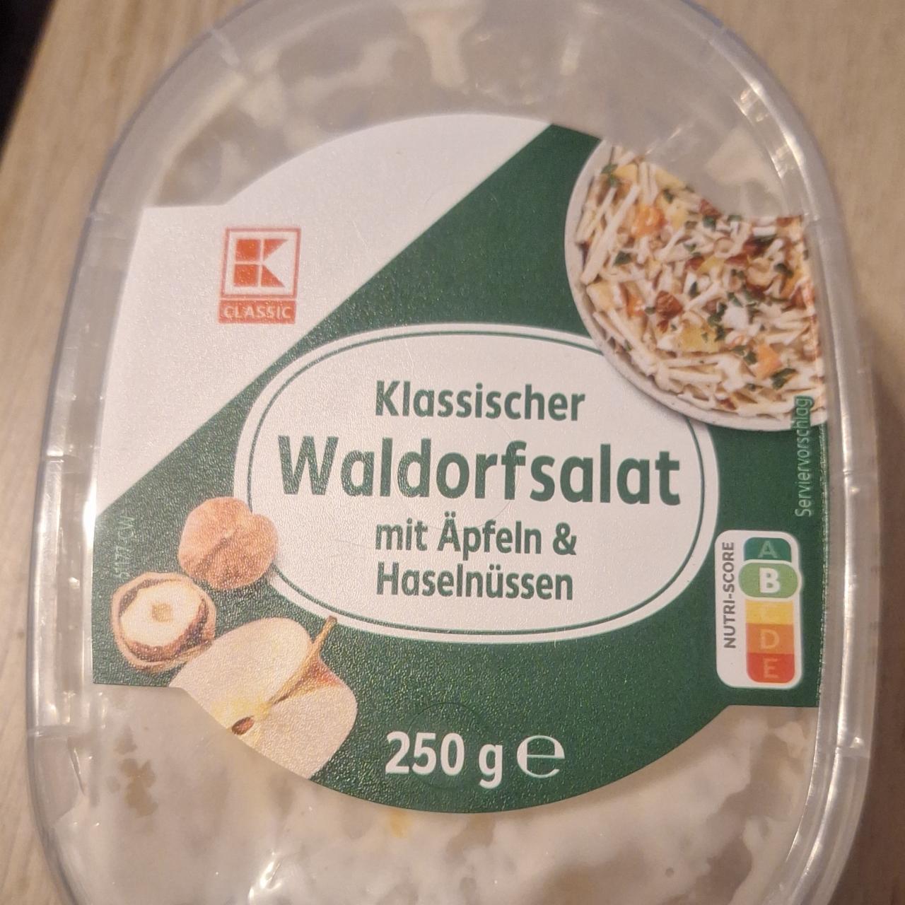 Fotografie - Klassischer waldorfsalat mit äpfeln & haselnüssen K-Classic