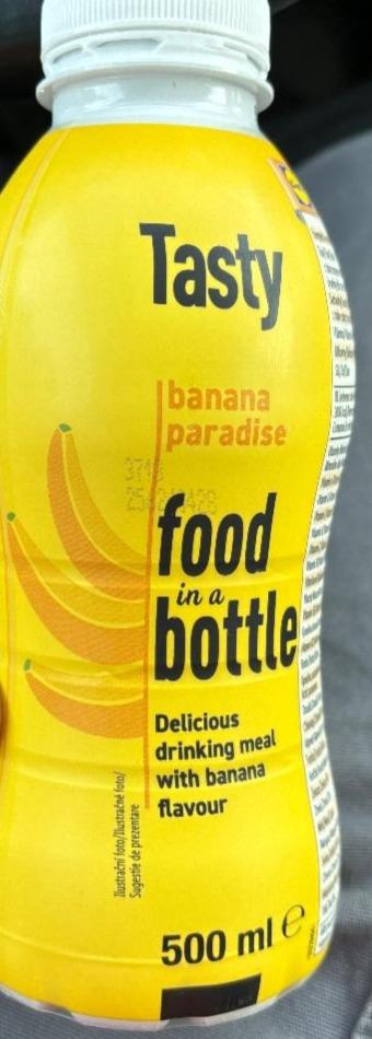 Fotografie - Banana paradise food in a bottle Tasty