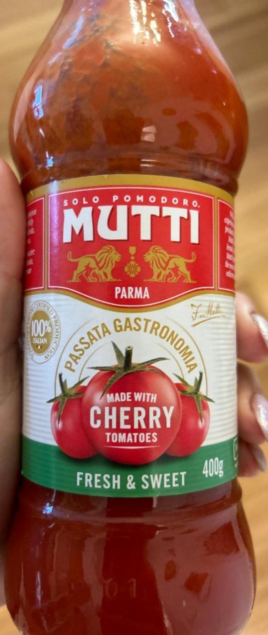 Fotografie - Passata made with cherry tomatoes fresh & sweet Mutti