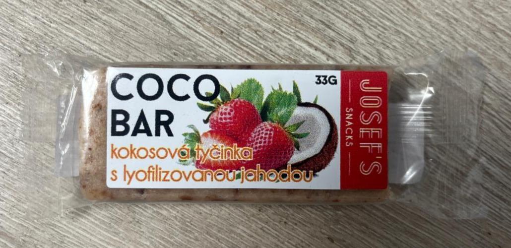 Fotografie - Coco Bar kokosová tyčinka s lyofilizovanou jahodou Josef’s Snacks