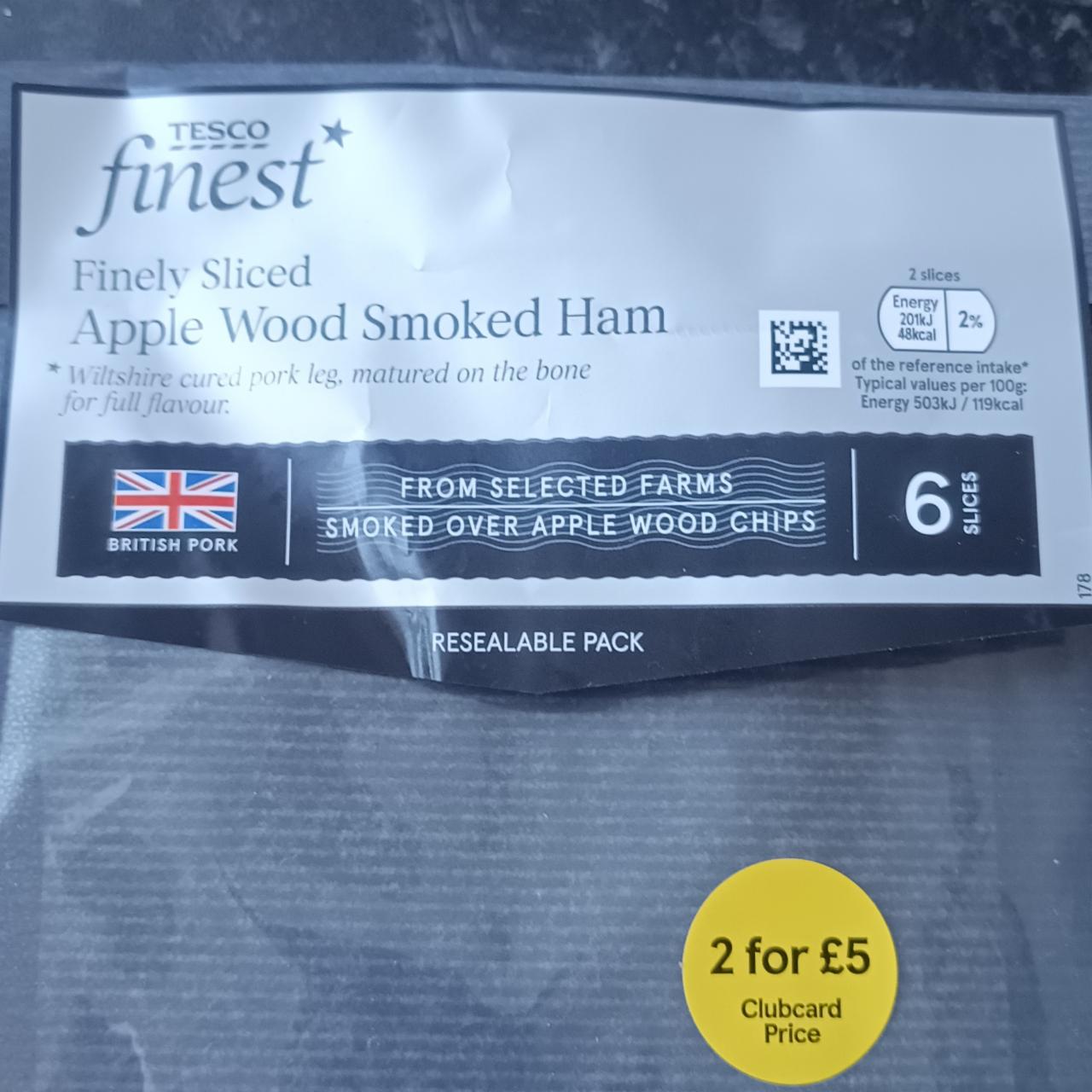 Fotografie - Finely sliced apple wood smoked ham Tesco finest