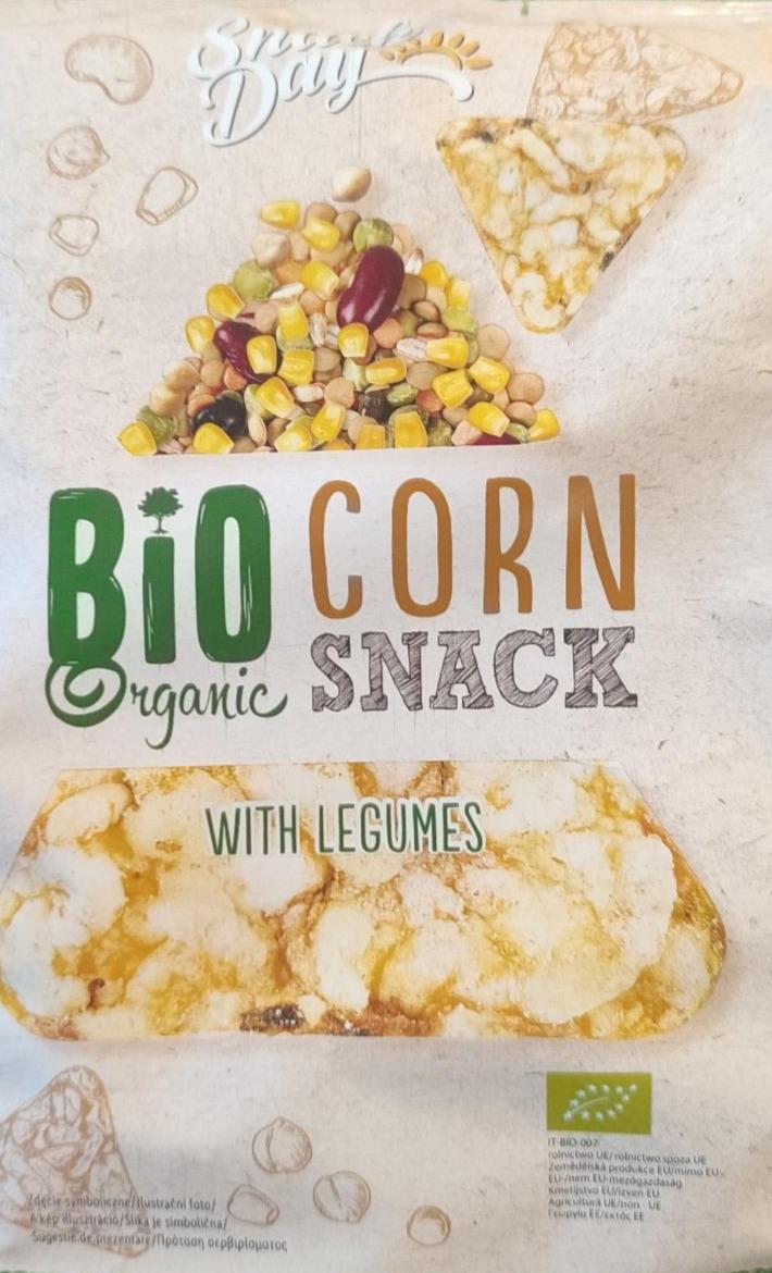 Fotografie - Bio Organic Corn snack with legumes Snack Day