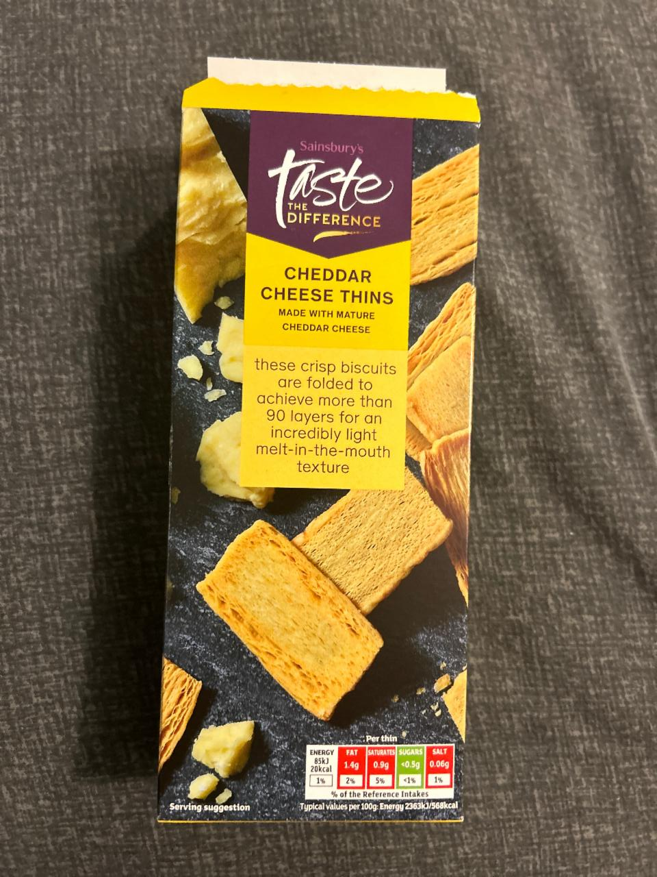 Fotografie - Cheddar cheese thins Sainsbury's