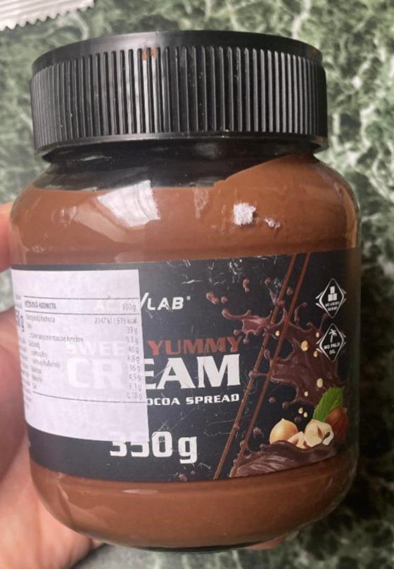 Fotografie - Sweet yummy cream hazelnut cocoa spread Activlab