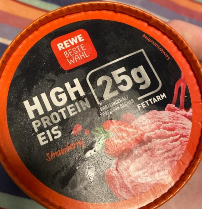 Fotografie - High protein eis strawberry Rewe beste wahl