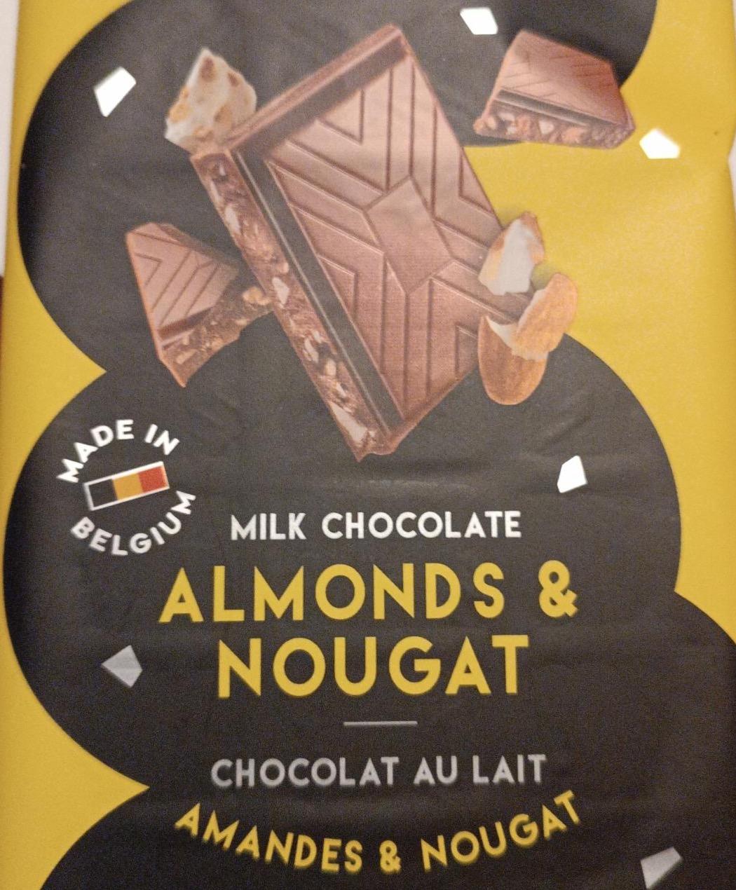 Fotografie - Milk chocholate almonds & nougat Cachet