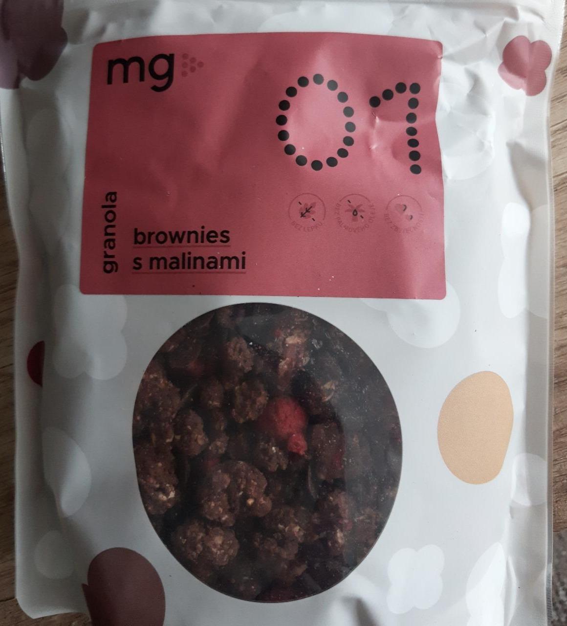 Fotografie - Granola 01 brownies s malinami MG