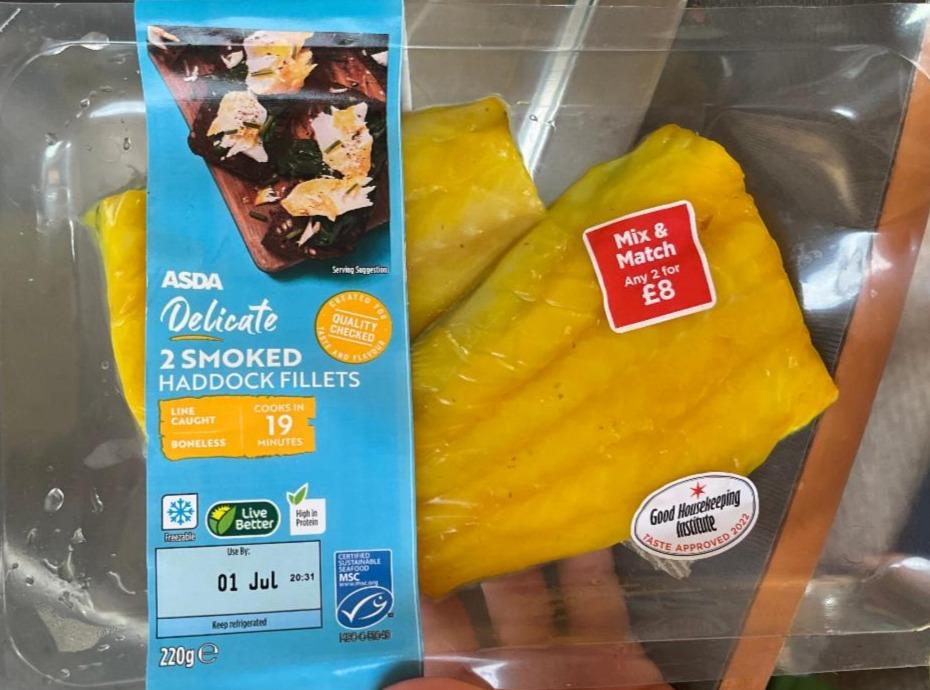 Fotografie - Delicate smoked norwegian haddock fillets Asda