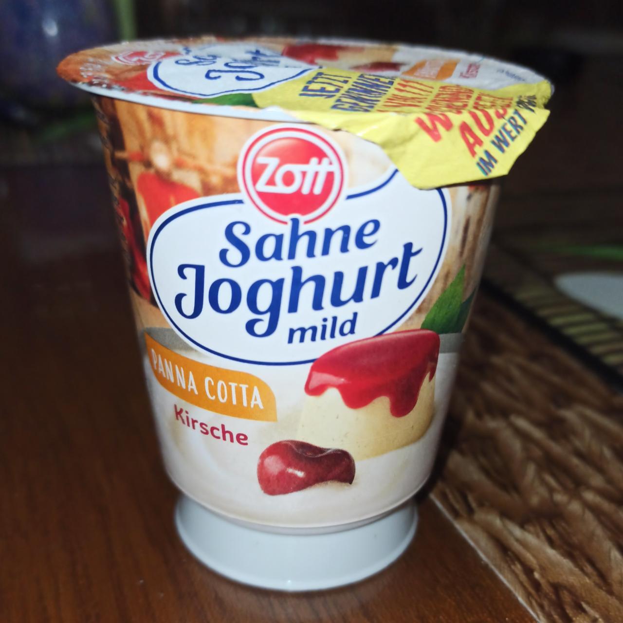 Fotografie - Sahne joghurt mild panna cotta kirsche Zott