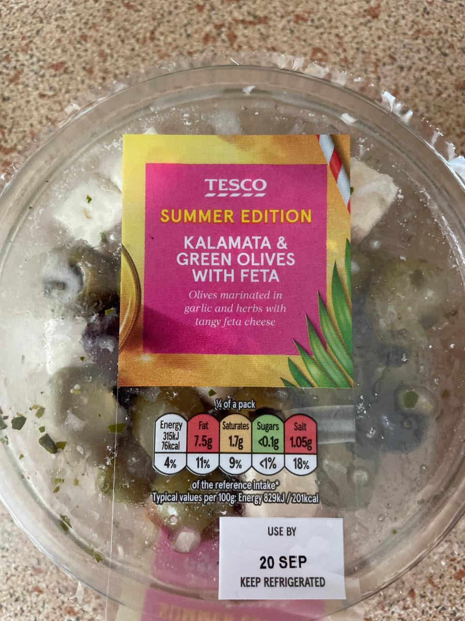 Fotografie - Kalamata & green olives with feta Tesco