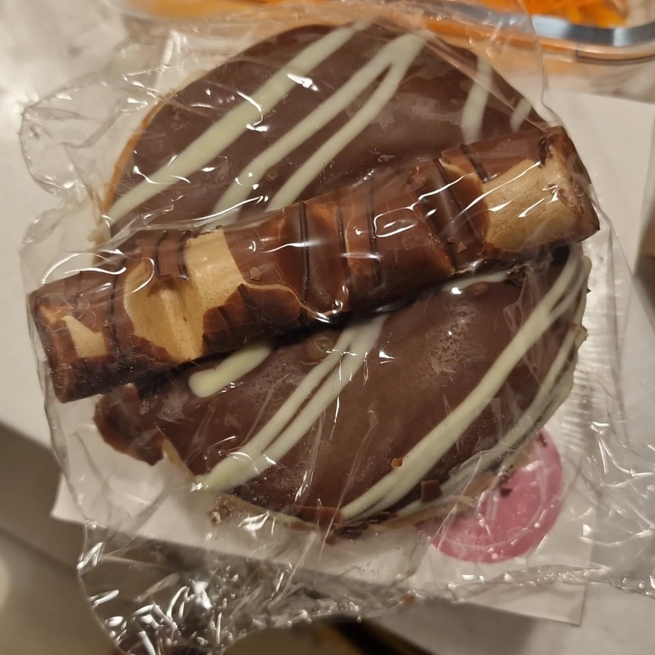 Fotografie - Donut kinder bueno Lujza Donuterie