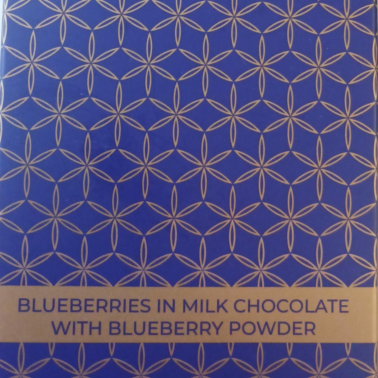 Fotografie - Bluberies in milk chocolate with bluberry powder Steiner&Kovarik