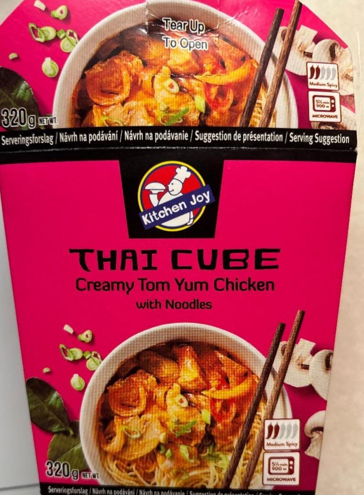 Fotografie - Thai cube creamy tom yum chicken with noodles Kitchen Joy